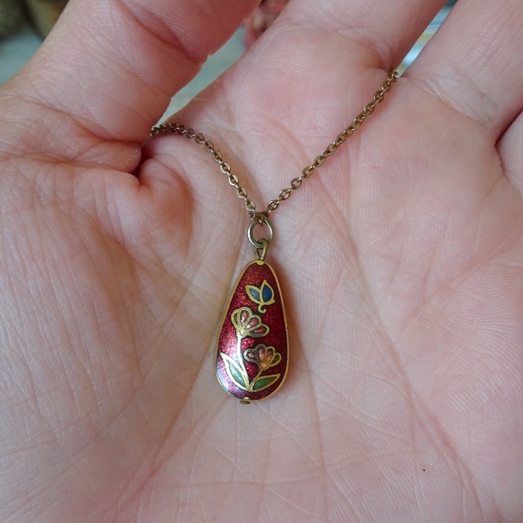 Vintage Floral Cloisonné Enamel Red Teardrop Pendant Necklace - Picture 6 of 7